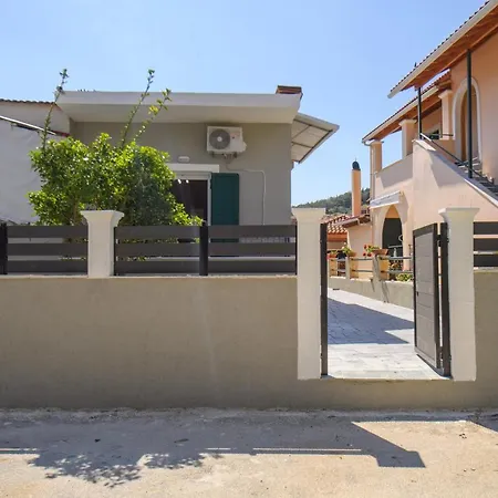 Fotini's By The Sea Appartement
